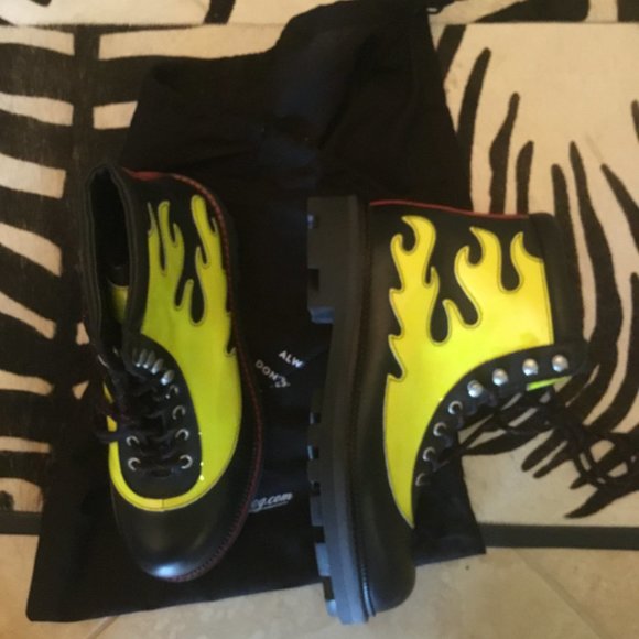 John Fluevog Pyro Unisex Boots 12W 10M New unisex - Picture 2 of 3